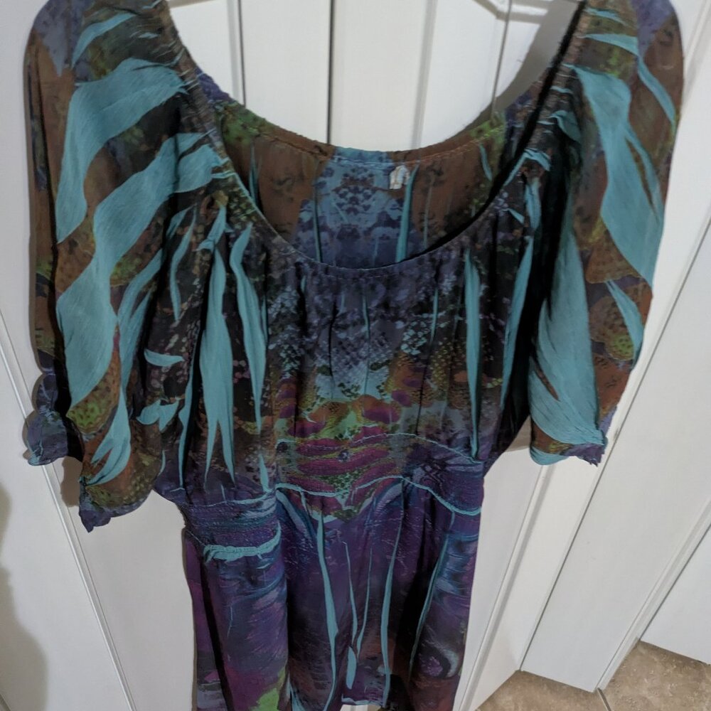 Women's Blue tone long blouse.